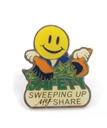 2005 Walmart Safety Yellow Smiley Sweeping Up My Shares Employee Lapel P... - $189.87 MXN