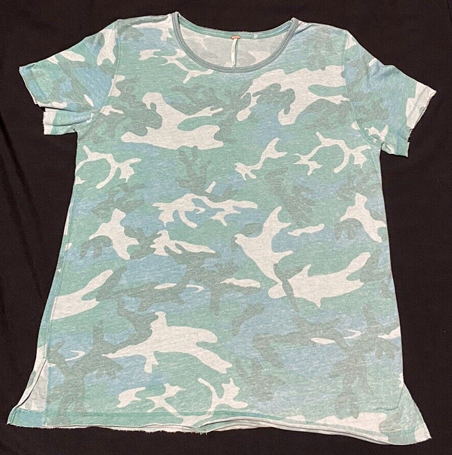 Free People Faded Green Camo Raw Hem Relaxed  T-Shirt Size Medium NWOT Item image 2