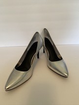 Vera Wang Dress Eveningwear Heels Silver Lamae Size 9 - £20.87 GBP