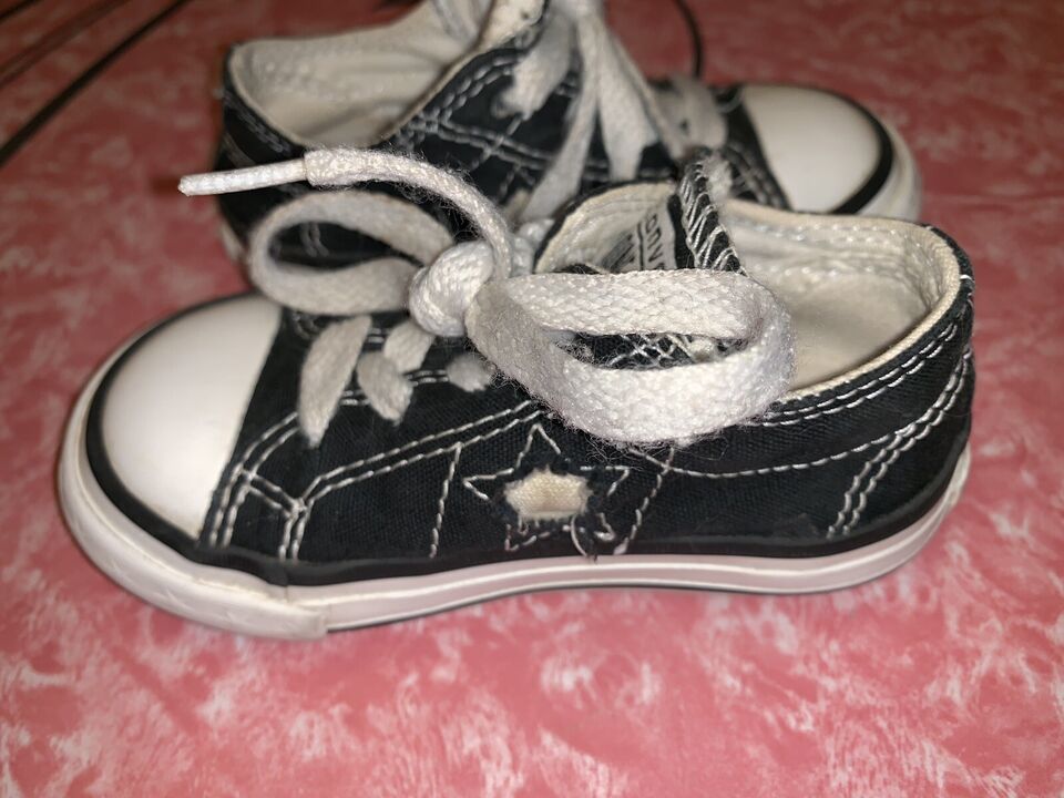 CONVERSE ONE STAR ~ Toddler Kids Black Star Low Top Chuck Taylor Unisex ~ 5 - $14.97