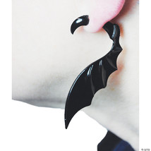 Bat wing earrings - $458.81 MXN