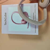 TechCube Over-Ear Wired Headphones with Mic, Noise-Cancelling, Pink image 3