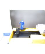 LIONEL- POST-WAR CELEBRATION SERIES 36762 OPER. YELLOW BARREL CAR- #3562... - €58,78 EUR