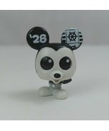 Disney Doorables Collection Years of Ears Special Edition Steamboat Willie - $240.74 MXN
