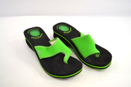 Somethin&#39; Else From Skechers Thong Heeled Sandals Lime Green Black - £15.49 GBP