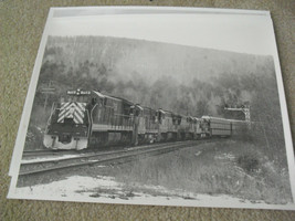 Vintage Train Photograph 11x14 Delaware Hudson 758 Locomotive on Rails - £14.79 GBP