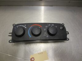 Manual Climate Control HVAC Assembly For 03-05 Dodge Ram 2500  5.7 55056... - $3,985.44 MXN