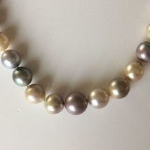 Women&#39;s Necklace 18k Yellow Gold Natural Round Multicolor South Sea Pearls - £3,057.35 GBP
