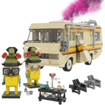 Classic Breaking Bad RV White and Pink Characters Model 3-in-1 Movie 721... - £48.20 GBP