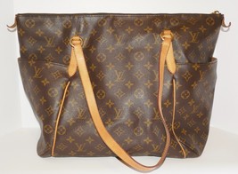 Louis Vuitton Authentic Totally MM Monogram Shoulder Tote Bag - $13,700.28 MXN