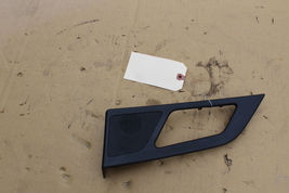 2017 JAGUAR XE REAR RIGHT SPEAKER PLASTIC COVER TRIM R601 image 3
