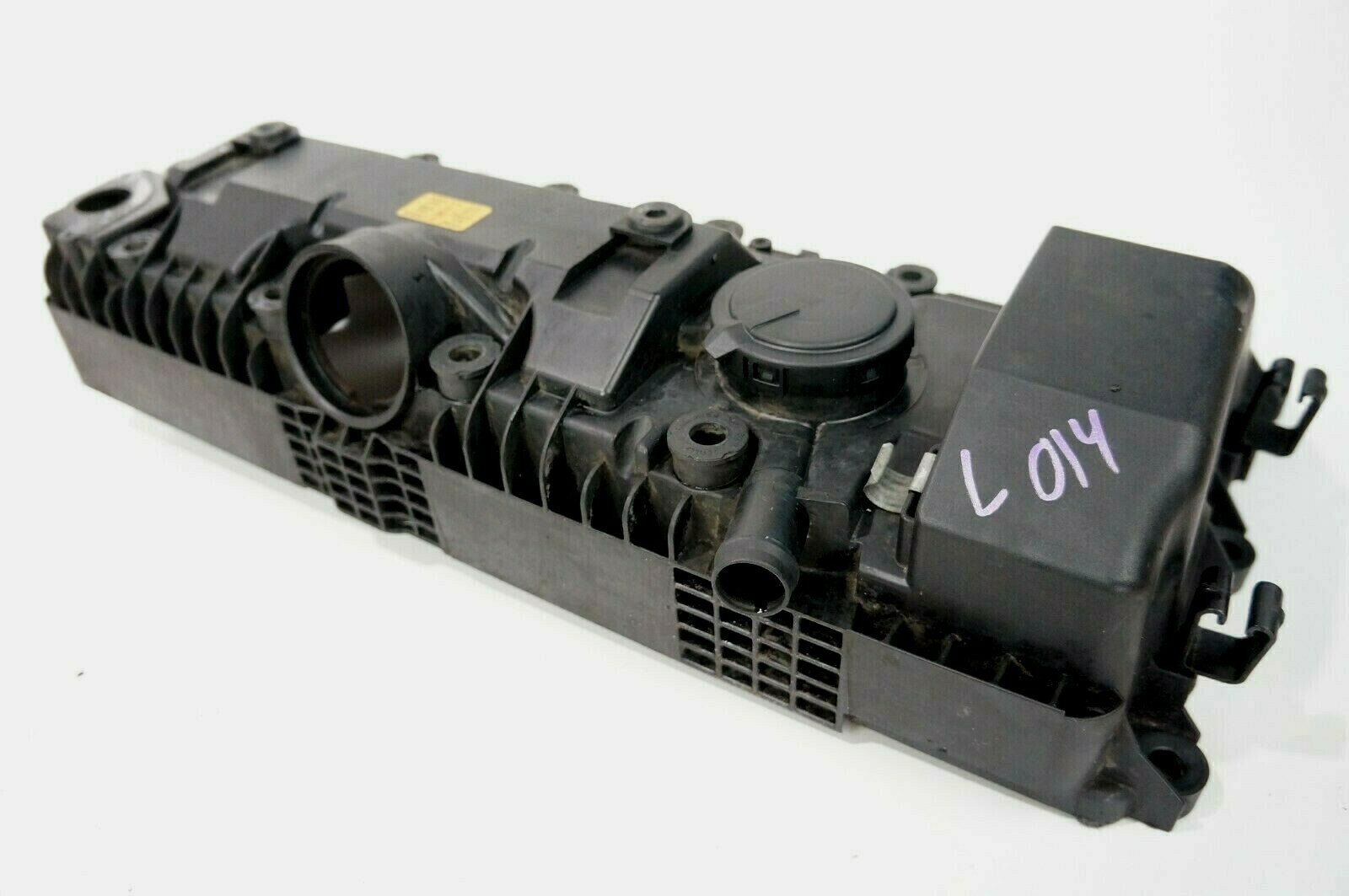 01-2006 bmw x5 e53 4.4l v8  engine left driver side valve cover oem - $193.87