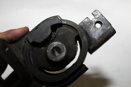 2000-2005 TOYOTA CELICA GT GT-S DRIVER LEFT SIDE TRANSMISSION MOUNT X733 image 8