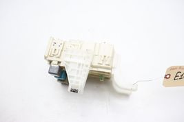 04-09 TOYOTA PRIUS INTERIOR DASH CABIN FUSE RELAY BOX E1437 image 5