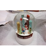 Wintry City Scene &quot;Twelve Days Of Christmas&quot; Musical Glitter Snow Globe ... - $637.62 MXN