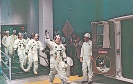 John F. Kennedy Space Center Florida NASA Apollo 11 Crew Postcard Unposted - £7.75 GBP