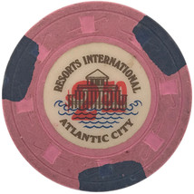 Resorts international atlantic city Poker Chips $2.50 239269 - £5.49 GBP