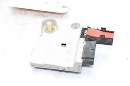 05-06 MERCEDES-BENZ CL65 AMG Rear Trunk Fuse Relay Box Module F588 image 5