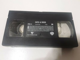 Cats &amp; Dogs VHS Tape NO CASE - £1.19 GBP