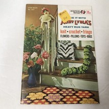 Make It with Aunt Lydia&#39;s Heavy Rug Yarn American Thread Vintage Star Book # 207 - £5.51 GBP