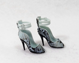 Rainbow High Mini Accessories Studio Gabriella Icely Python Heels Doll Shoes - £6.04 GBP