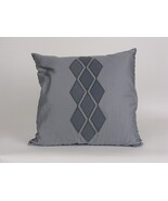 Vera Wang Shibori Diamond Deco pillow NWT - $74.62 CAD