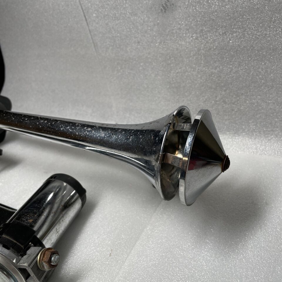 WOLO 120 Decibel Big Rig Powerhouse Chrome Plated Roof Mount Air Horn