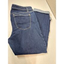 WHBM Straight Crop leg Jeans Capris Womens Medium Wash Blue Size 10 - $27.45