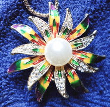 New Betsey Johnson Necklace Flower Rhinestone Pride Colors Summer Spring Belief - £14.38 GBP
