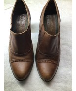 Womans St Johns Bay 6.5 Shoes - $9.90