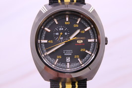 Seiko 5 Sports SSA289J Bumble Bee Racer Men&#39;s Automatic Sports Watch 4R37-01E0 - £172.39 GBP