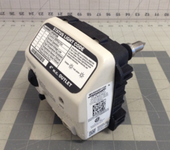 Honeywell Water Heater Gas Valve WV8840B1158 - $49.45