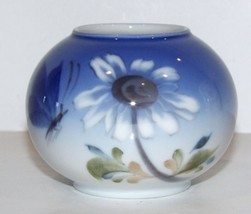 ROYAL COPENHAGEN DENMARK PORCELAIN #1688 811 DAISY BUTTERFLY ROUND 2 1/4... - £33.48 GBP