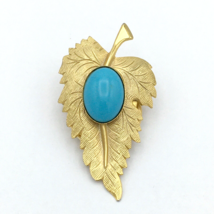 TEXTURED LEAF vintage brooch / scarf clip - gold-tone w/ turquoise blue cabochon - £19.98 GBP