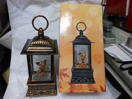 &quot;Welcome Fall Scarecrow Glitter Water Light Up Lantern 4 x 4 x 10.5&quot; NEW - $668.06 MXN