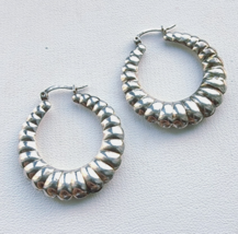 VINTAGE 925 STERLING SILVER CLASSIC  SHRIMP  HOOP SNAPCLOSE EARRINGS 7.9g - $685.83 MXN
