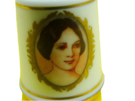 1978 Betty Bliss Franklin Mint Fine Bone China Thimble Limited Edition - £15.76 GBP