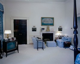 President John F. Kennedy White House bedroom 1962 New 8x10 Photo - £6.88 GBP