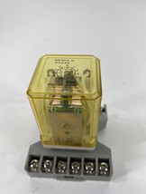 Idec RR3PA-UDC24V Ice-Cube Relay, 24VDC Coil 10Amp 120-240AC/30DC W/Socket  - $12.35