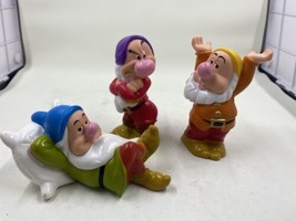 3 Disney Snow White &amp; The Seven Dwarfs Vinyl Figures Grumpy S Leepy Sneezy - £13.19 GBP