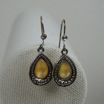 Avon Burnished Silver Tone Teardrop Golden Yellow Faceted Stone Earrings Vintage - £7.68 GBP