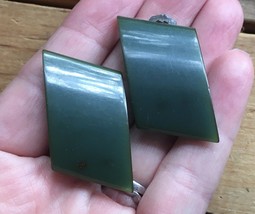 Vintage 1930s Bakelite Shoe or Dress Clips for Fur Scarf Dark Green Trapezoid - £19.71 GBP