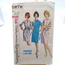 Vintage Sewing PATTERN Simplicity 5878, Misses 1965 One Piece Dress - $17.42