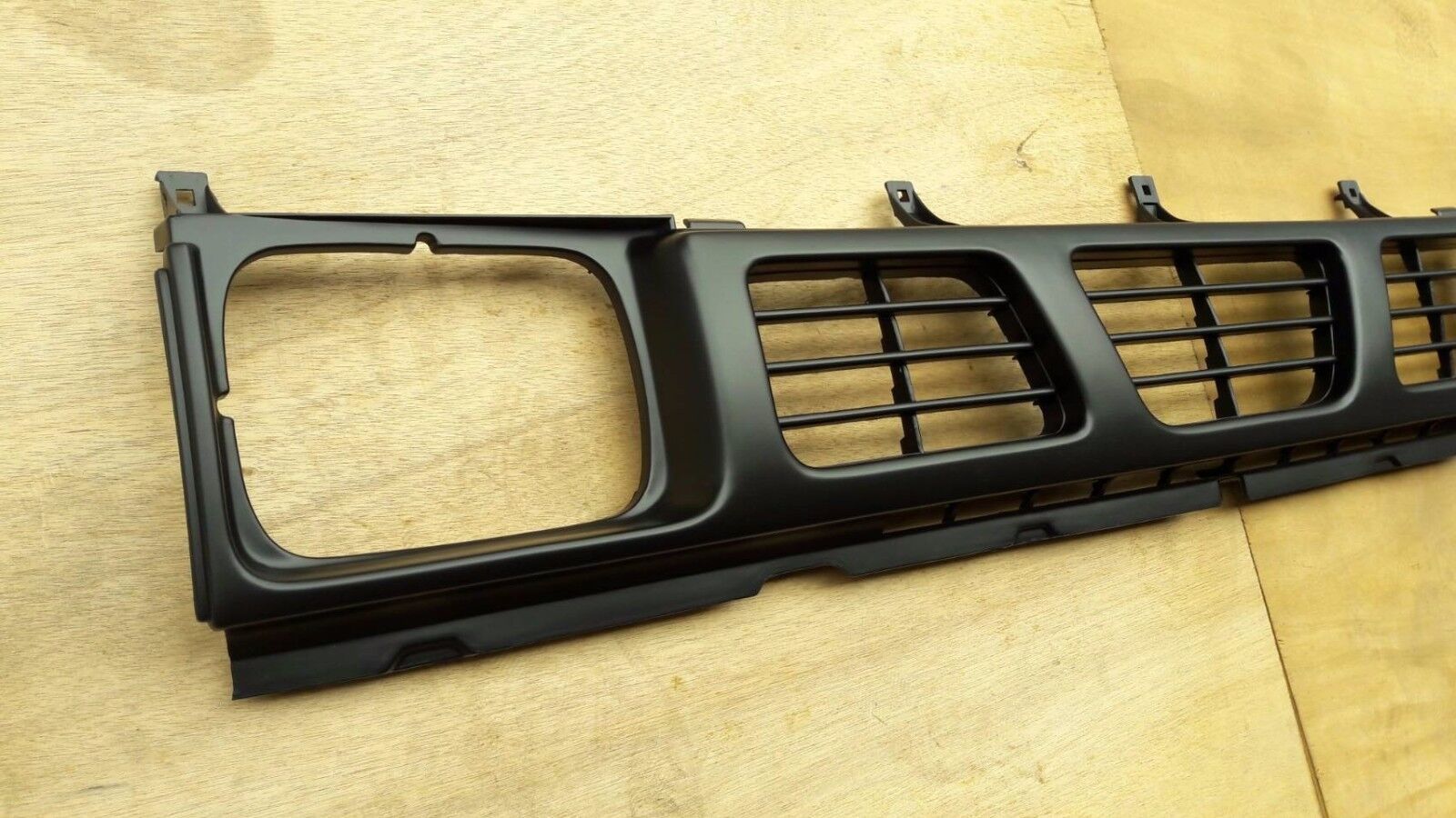 Matt Black Grille For Nissan 1993-1997 720 D21 Pickup Hardbody With Clip Item image 2