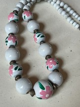 Chunky White Painted Wood w Pink Flowers Tapered Bead Necklace – 24 inches in - £8.90 GBP