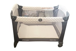 Graco Pack 'n Play Portable Playard with Carry Bag – Good Condition Baby Crib image 4