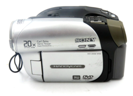 Sony DCR-DVD201 Handycam Digital Video Camera Recorder w/ Battery Cl EAN Untested - £19.29 GBP