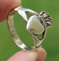 STERLING SILVER chunky ladies men&#39;s CLADDAGH ring .925 size 8 Estate Sale - £31.31 GBP
