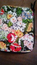 Vera Bradley Poppy Fields E Reader Zip Case EUC - £14.43 GBP