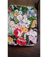 Vera Bradley Poppy Fields E Reader Zip Case EUC - $335.85 MXN